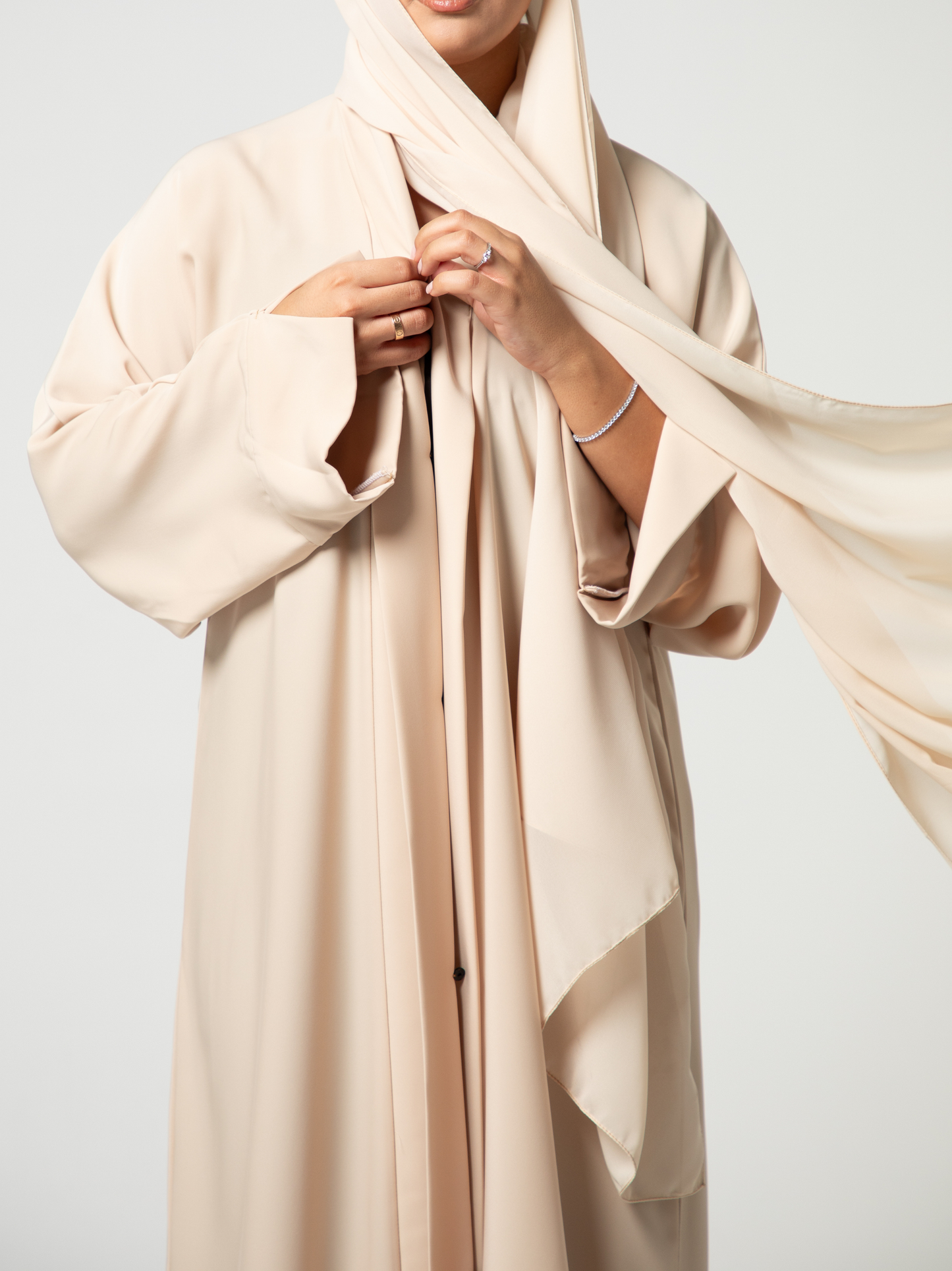 Noor Abaya